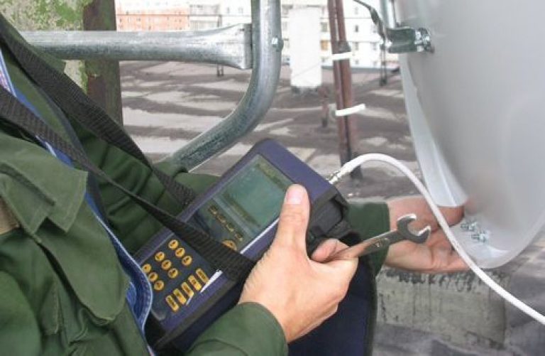 Установка спутниковой антенны в Верхней Пышме в октябре